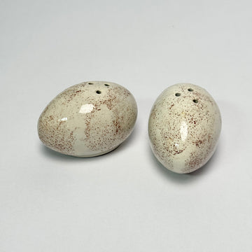 Egg Shaped Ceramic Salt and Pepper Set [VINTAGE]